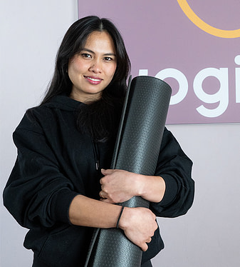 Nesa Leonardo Trauma-Informed mental support Yoga and Somatic Experiencing